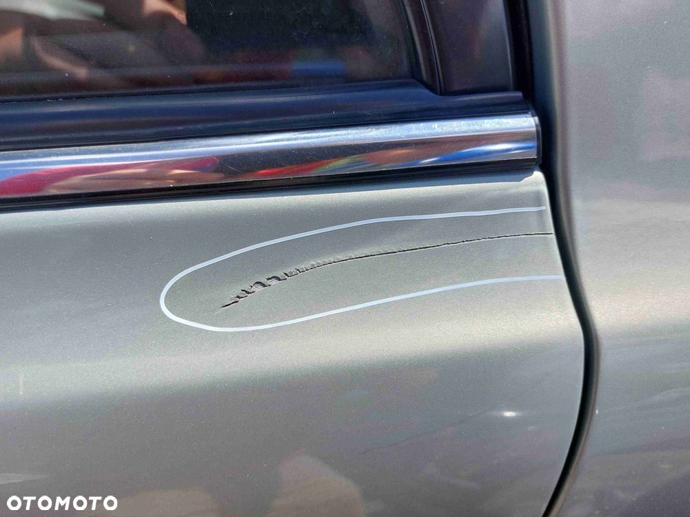 DRZWI KOMPLETNE LEWY TYŁ AVENSIS T25 HB 5D 6T1 - 7