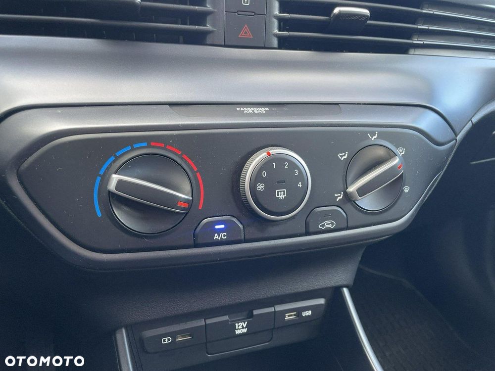 Hyundai i20 1.2 Pure - 24