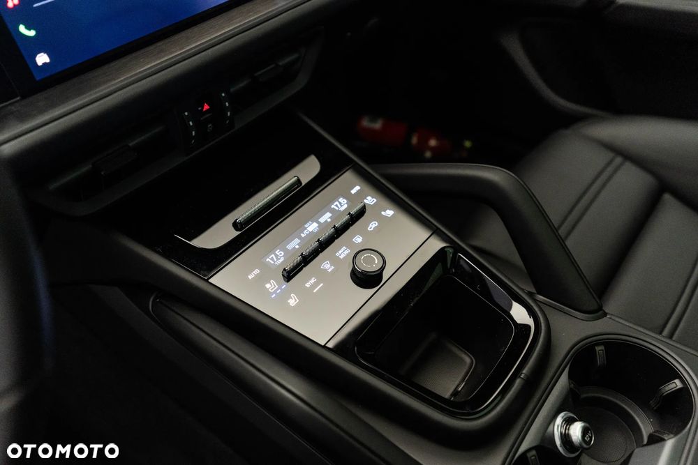 Porsche Cayenne E-Hybrid PHEV Black Edition - 27