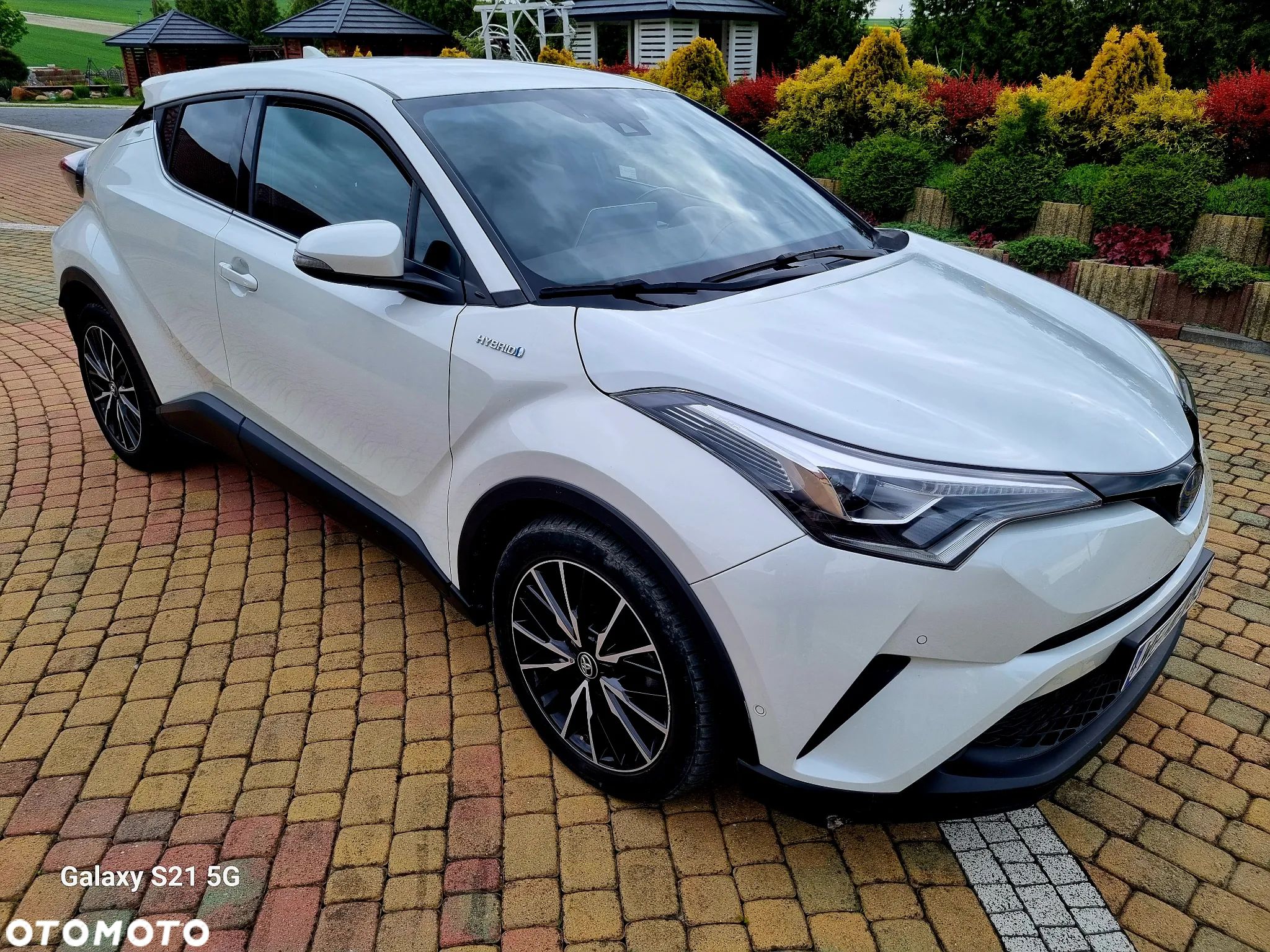 Toyota C-HR 1.8 Hybrid Executive - 1