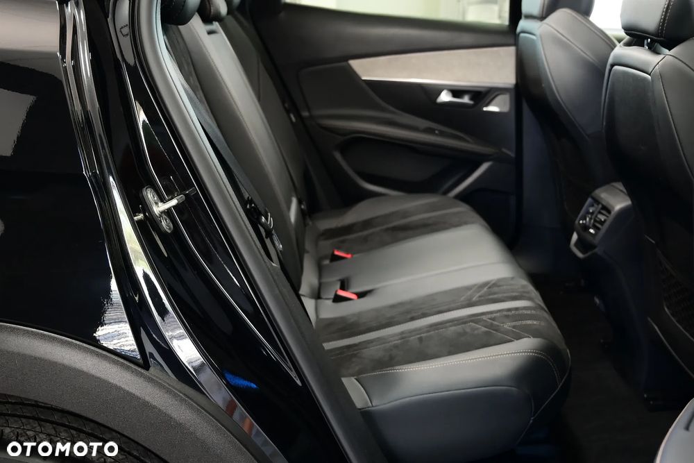 Peugeot 3008 1.5 BlueHDi GT S&S EAT8 - 23