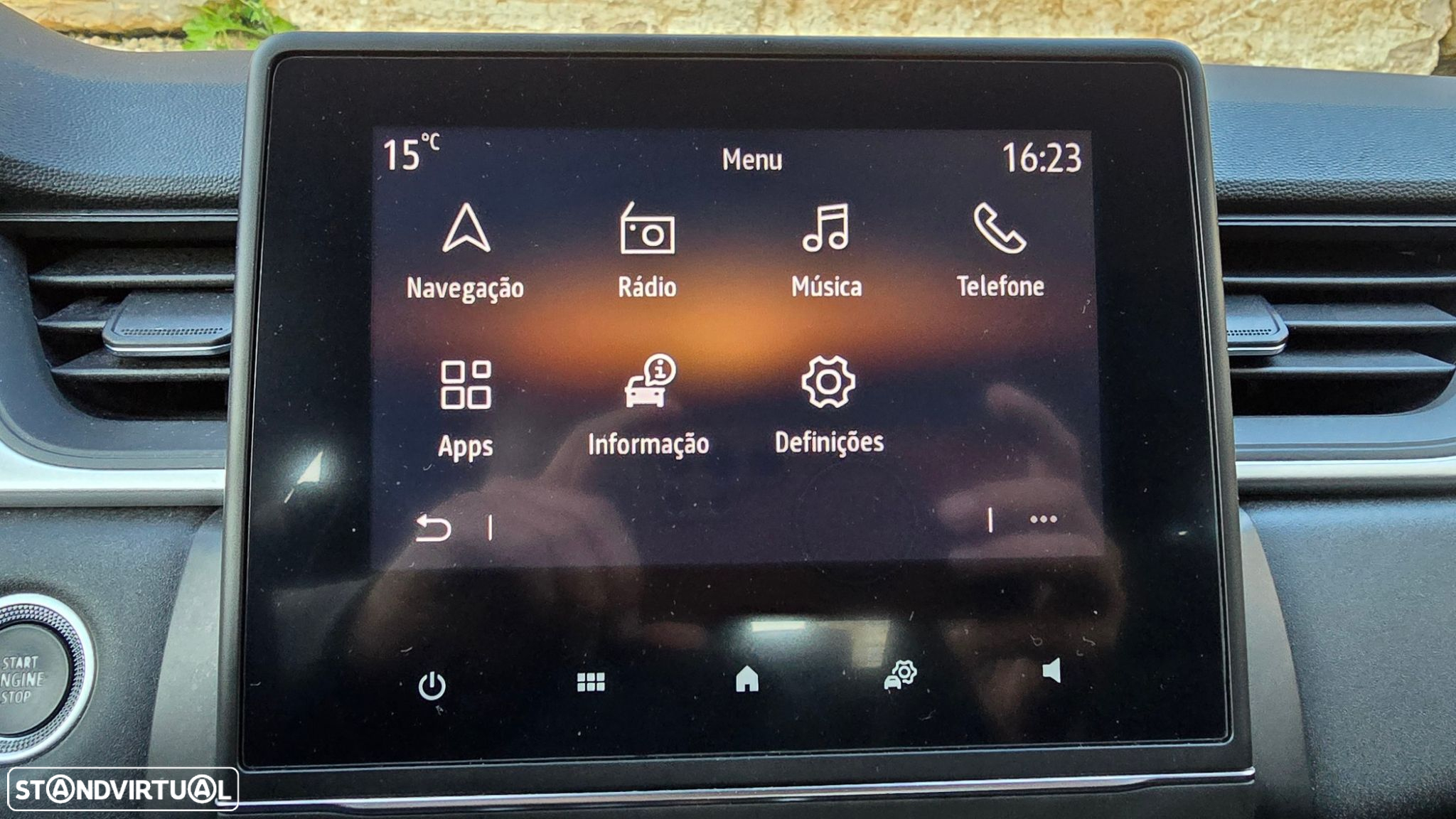 Renault Captur - 32