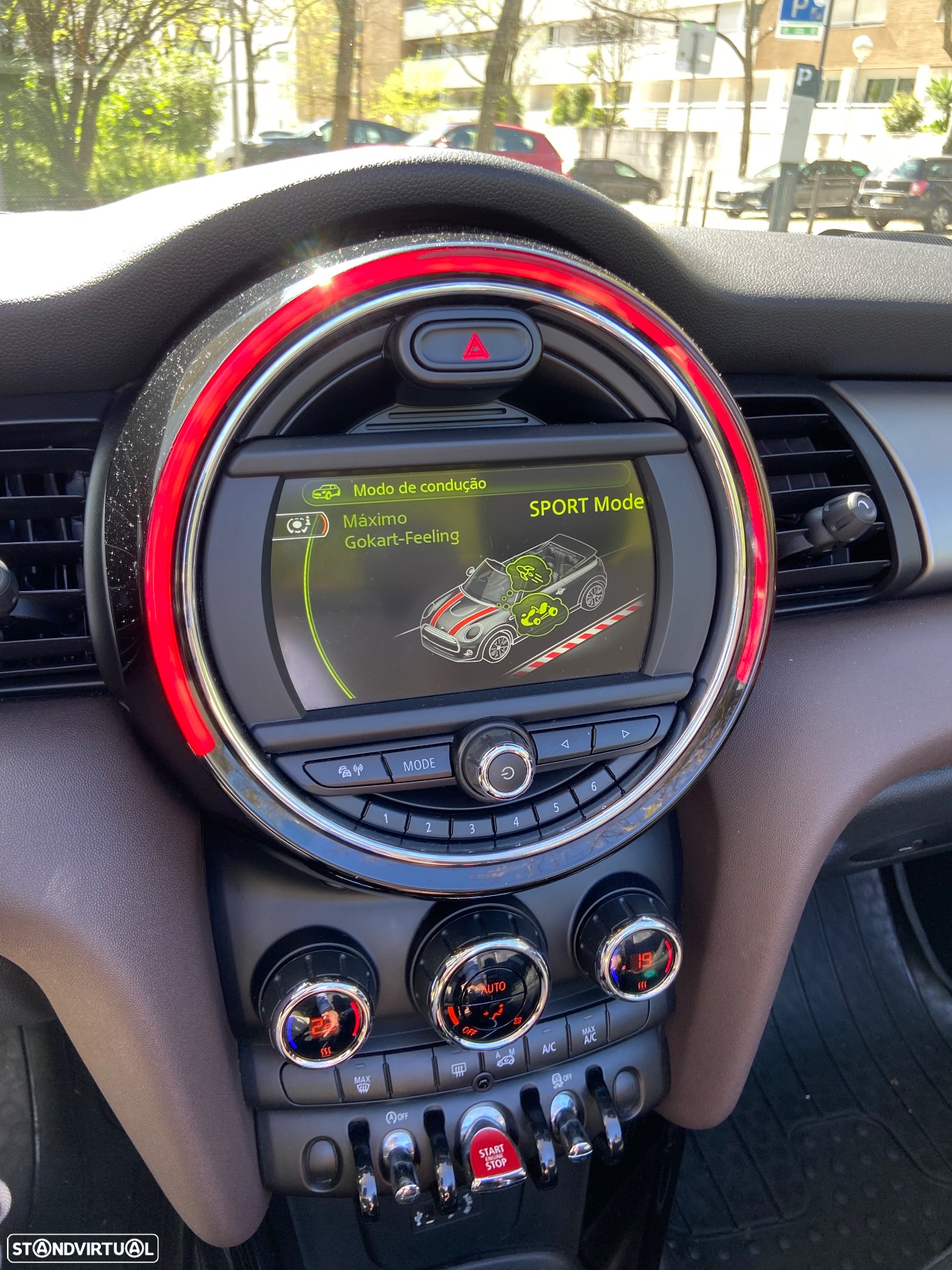MINI Cabrio Cooper D Auto - 16