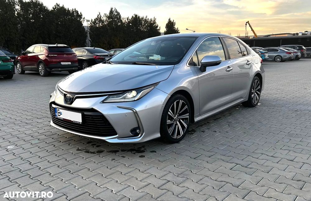 Toyota Corolla 1.8 HSD Exclusive interior Negru - 8