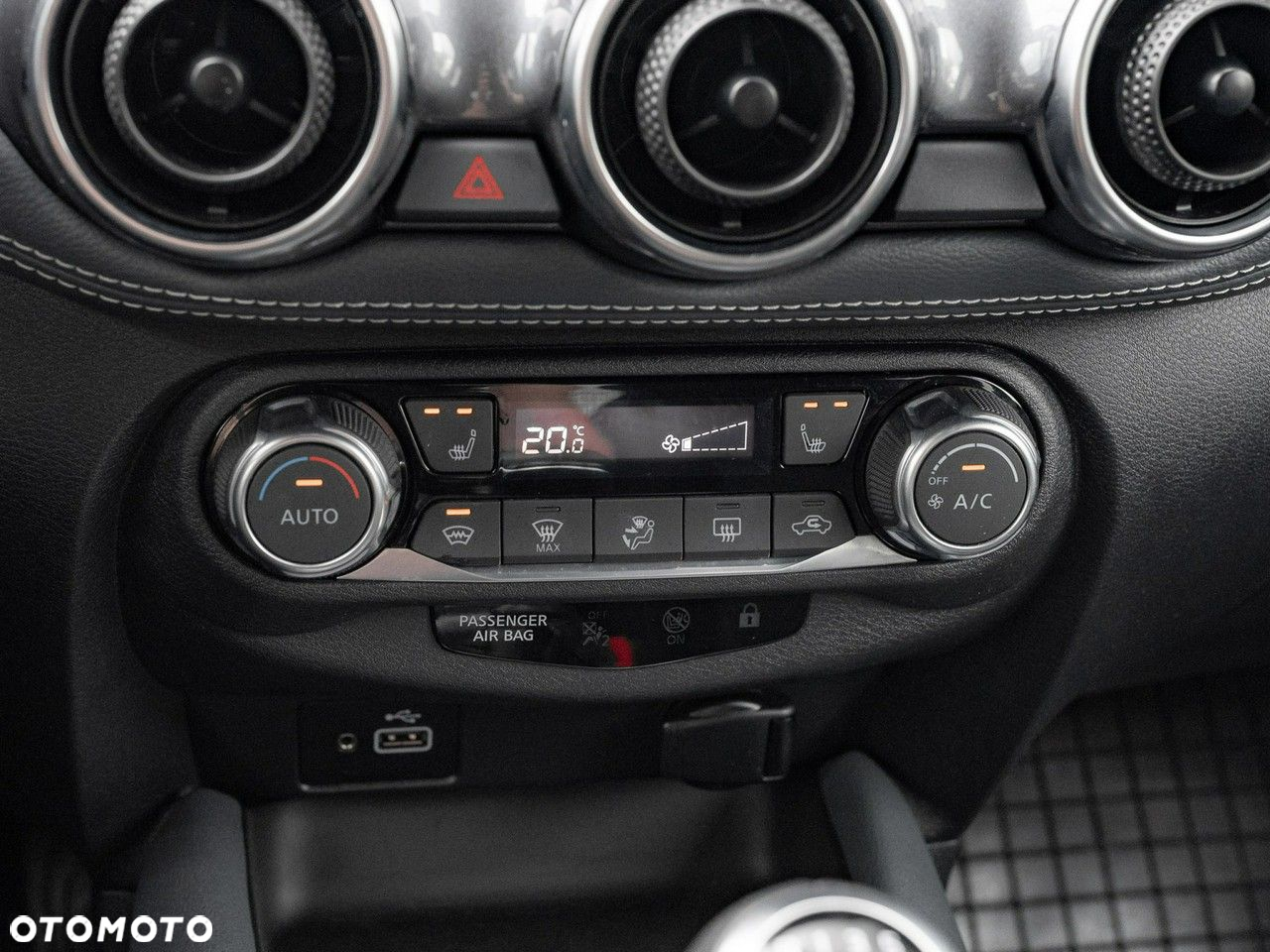 Nissan Juke 1.0 DIG-T N-Connecta - 20