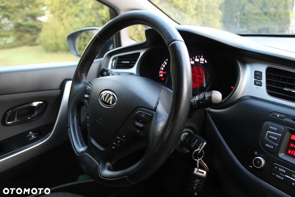 Kia Ceed 1.4 CVVT Attract - 23