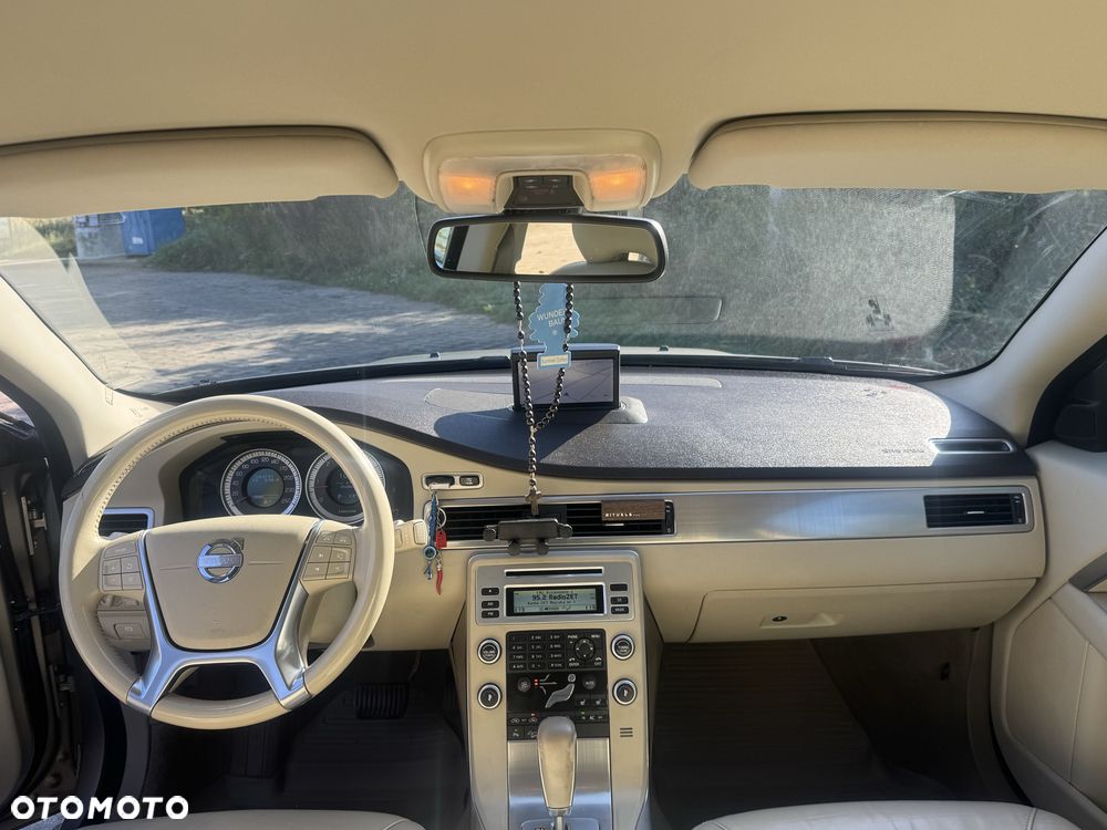 Volvo XC 70 - 6