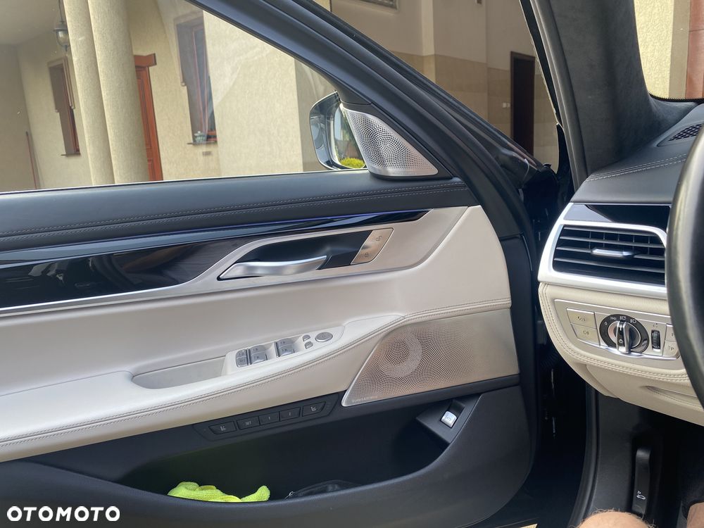 BMW Seria 7 750d xDrive - 16