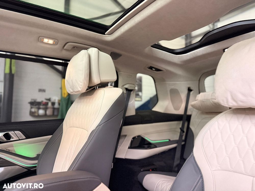 BMW X7 M60i xDrive AT MHEV - 25