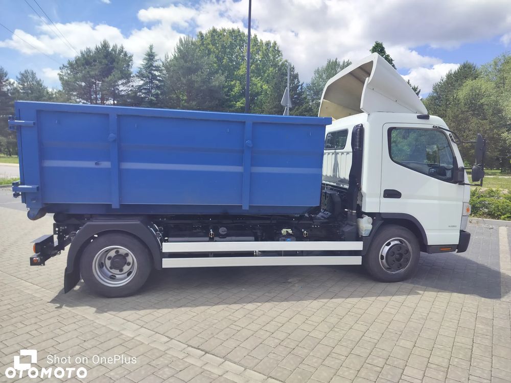 Mitsubishi FUSO - 3