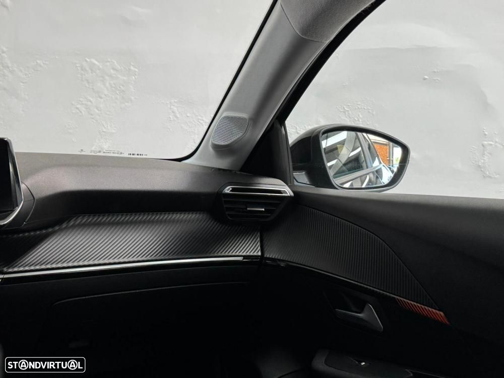 Peugeot 208 - 22