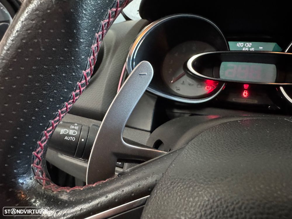 Renault Clio TCe 220 EDC R.S. Trophy - 43