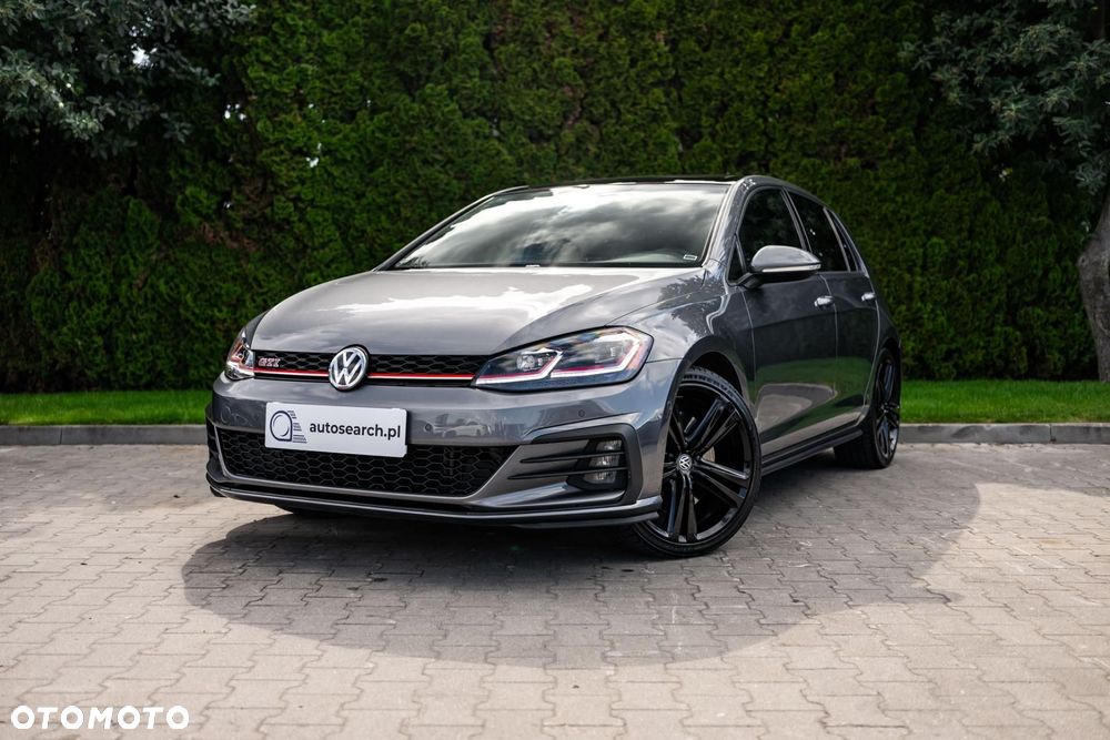 Volkswagen Golf - 4