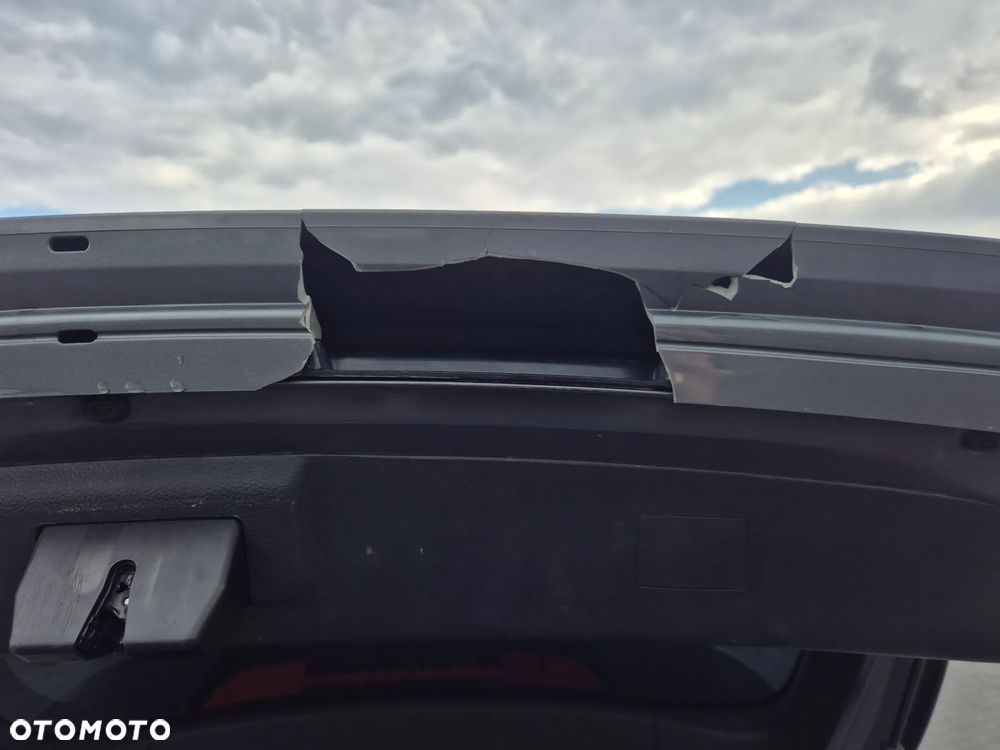 Hyundai i40 Kombi blue 1.7 CRDi Family+ - 24