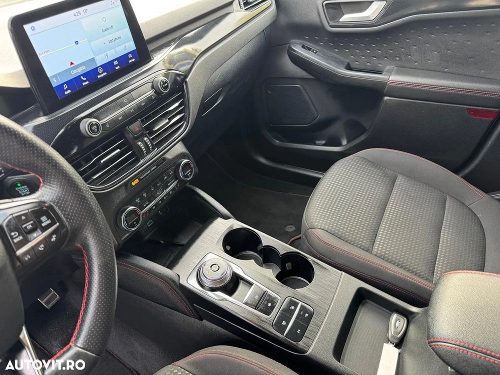 Ford Kuga 2.5 Duratec PHEV ST-LINE - 18