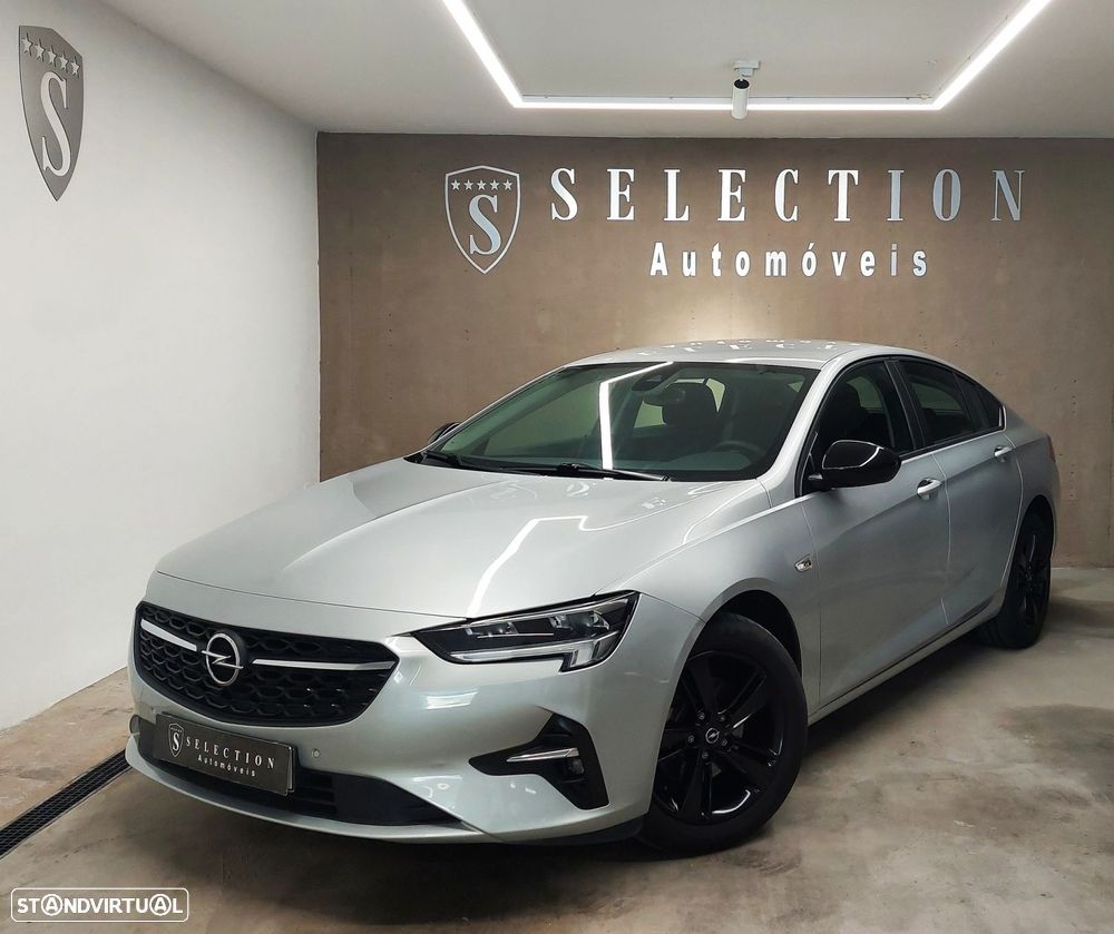 Opel Insignia Grand Sport - 1