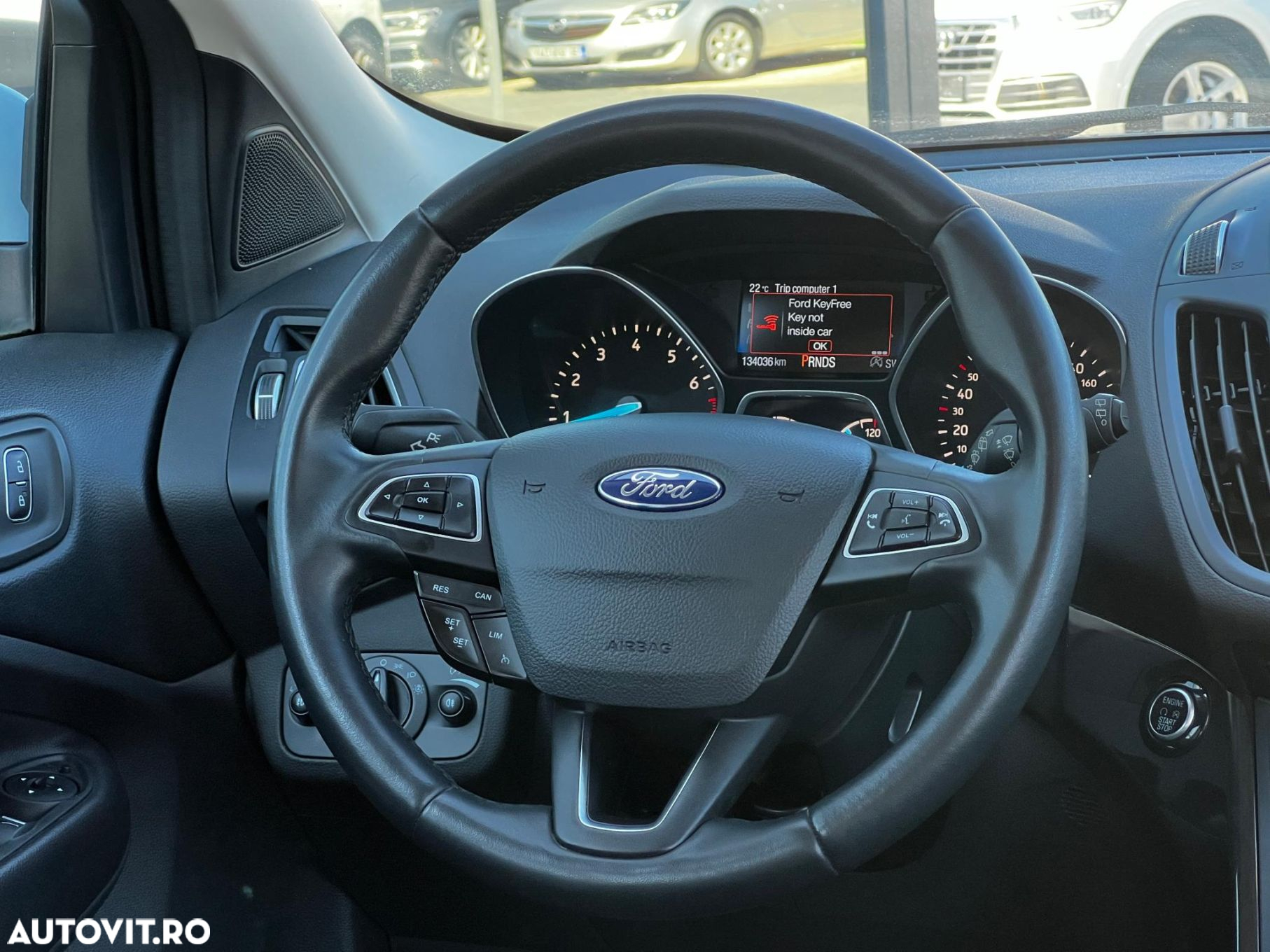 Ford Kuga - 10