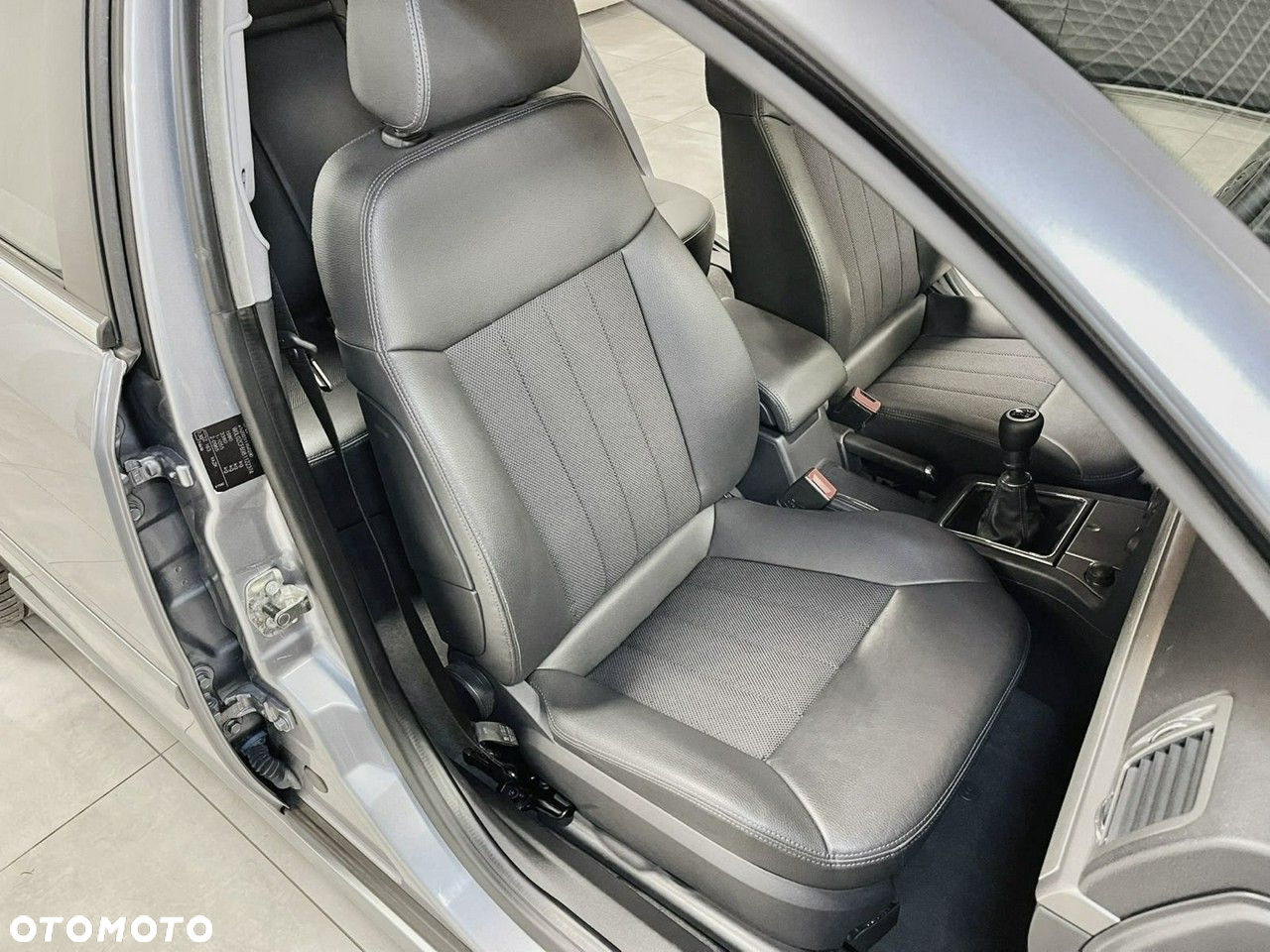 Opel Vectra 1.9 CDTI Elegance - 30