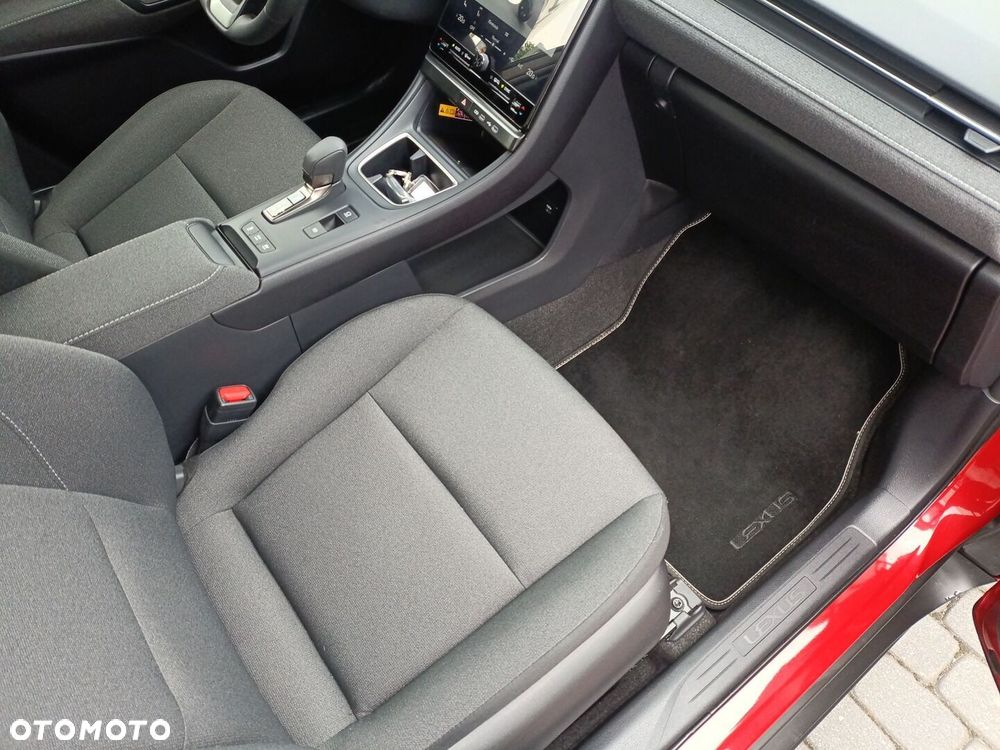 Lexus LBX 1.5 Hybrid - 10