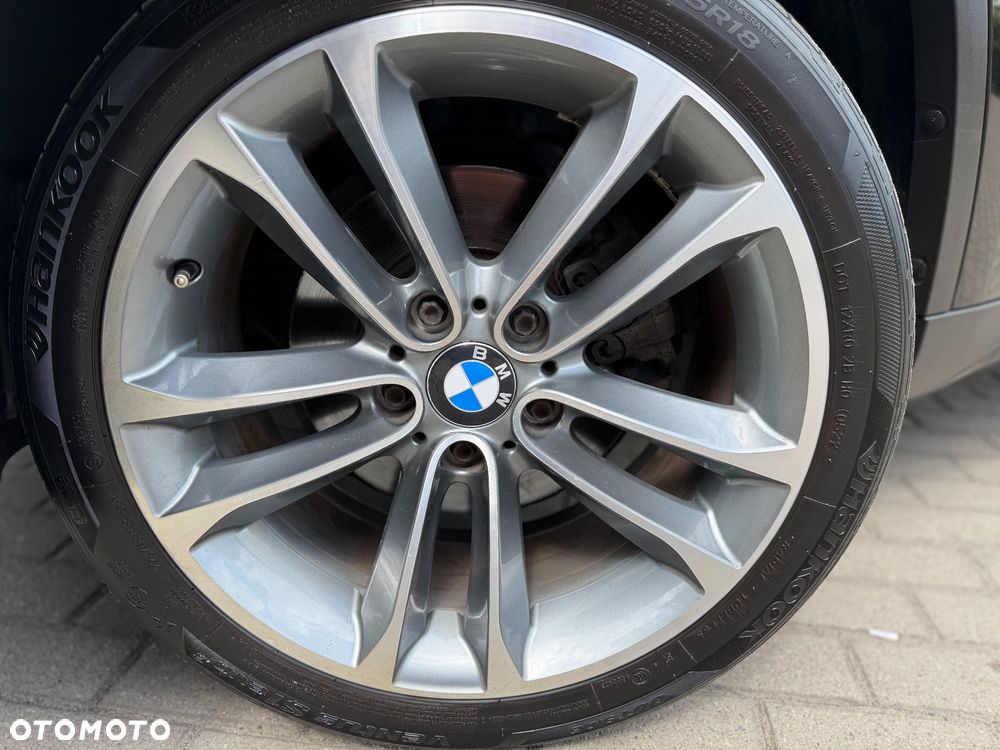 BMW X1 xDrive20i Sport Line - 39