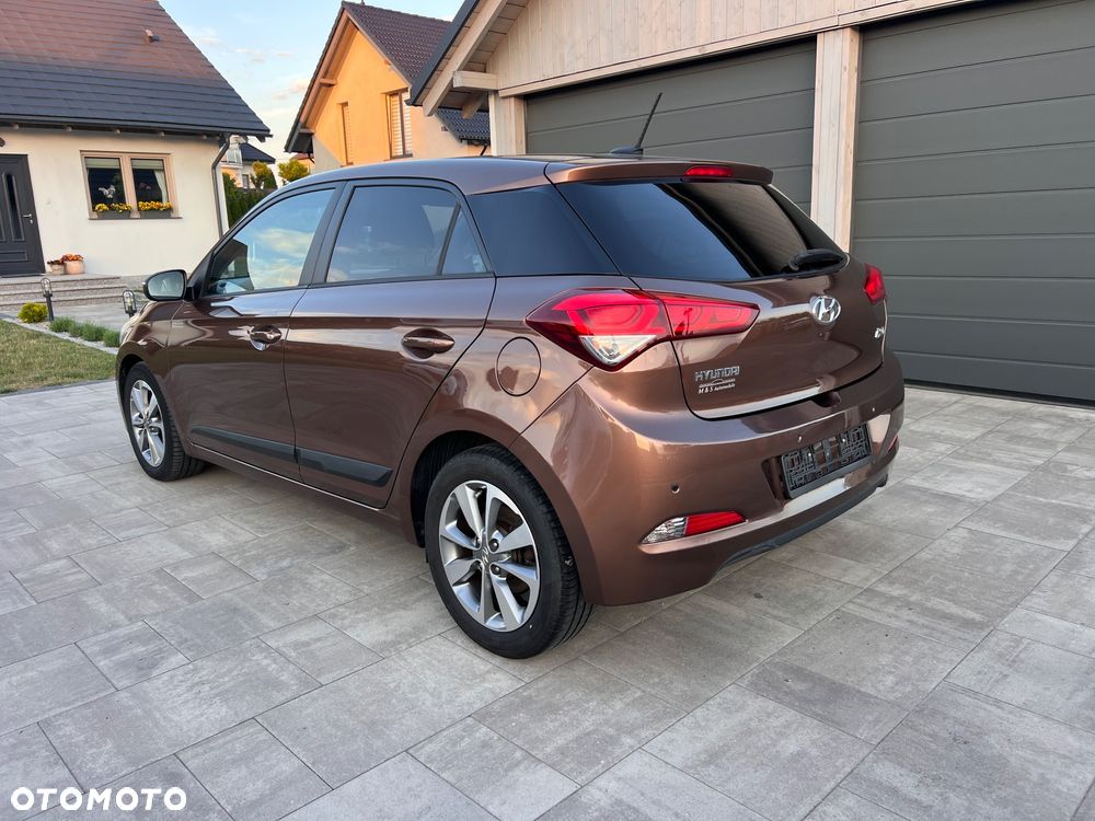 Hyundai i20 1.1 CRDi YES Gold - 30