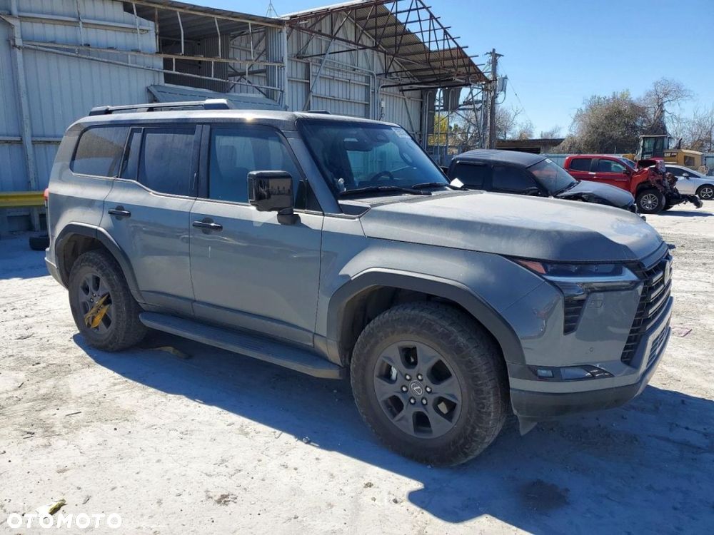 Lexus GX - 3