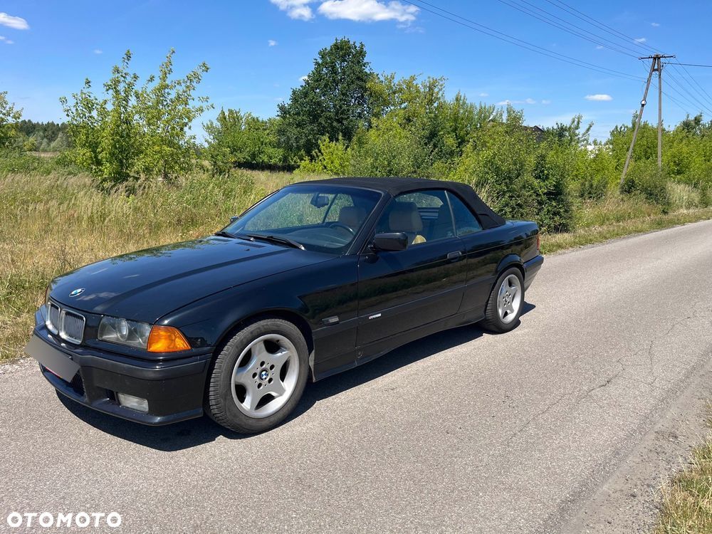 BMW Seria 3 320i Cabriolet - 12