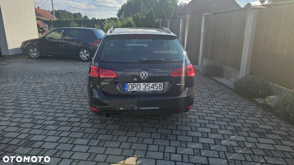 Volkswagen Golf - 10