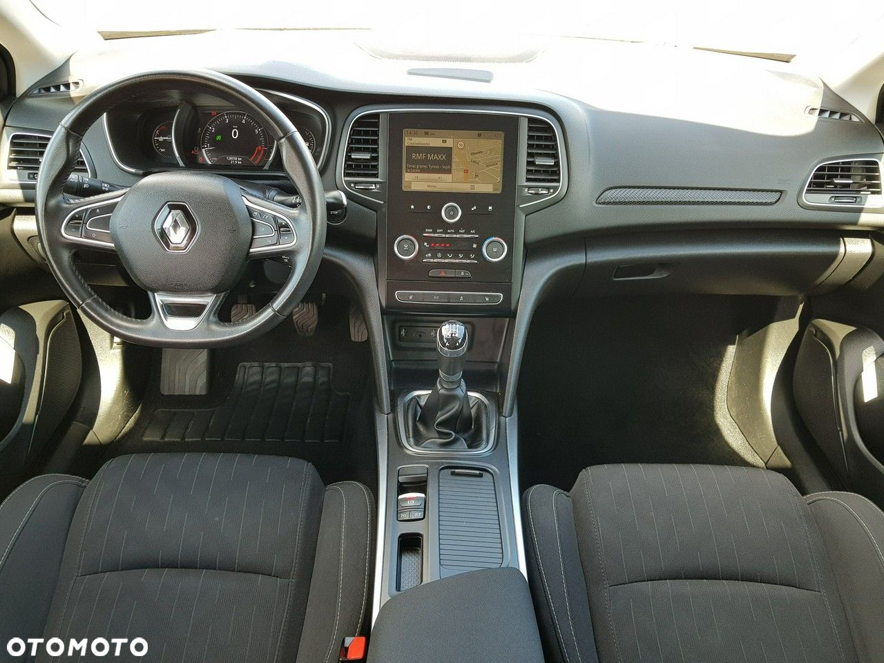 Renault Megane Grandtour TCe 115 GPF LIMITED - 12