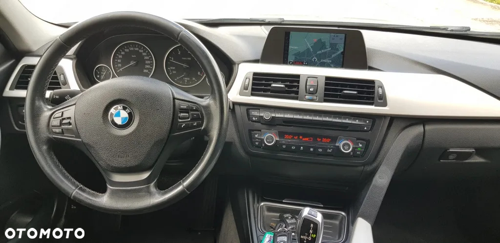 BMW Seria 3 318d DPF Touring Edition Sport - 17