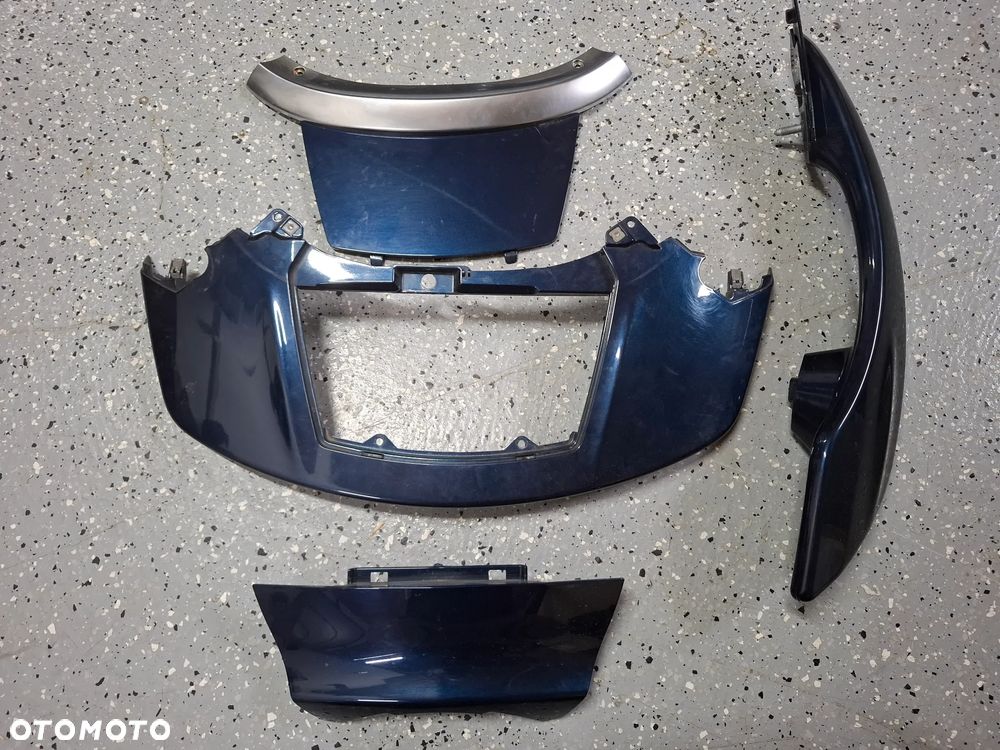 Piaggio X10 wypełnienie owiewka schowek klapka rączka uchwyt 125 350 500 - 1