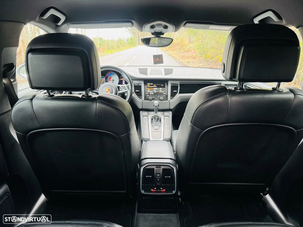 Porsche Macan S - 50