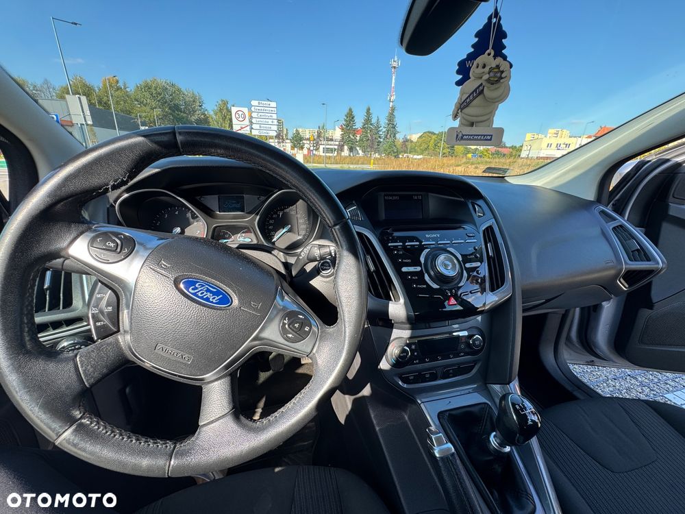 Ford Focus 1.6 EcoBoost Titanium - 13
