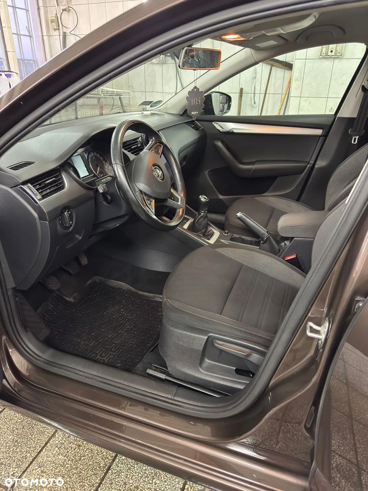 Skoda Octavia 1.4 TSI Ambition - 14