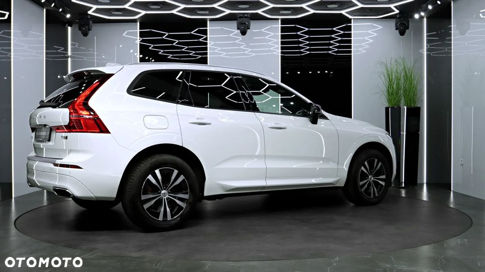 Volvo XC 60 T8 Twin Engine AWD Geartronic Momentum - 11