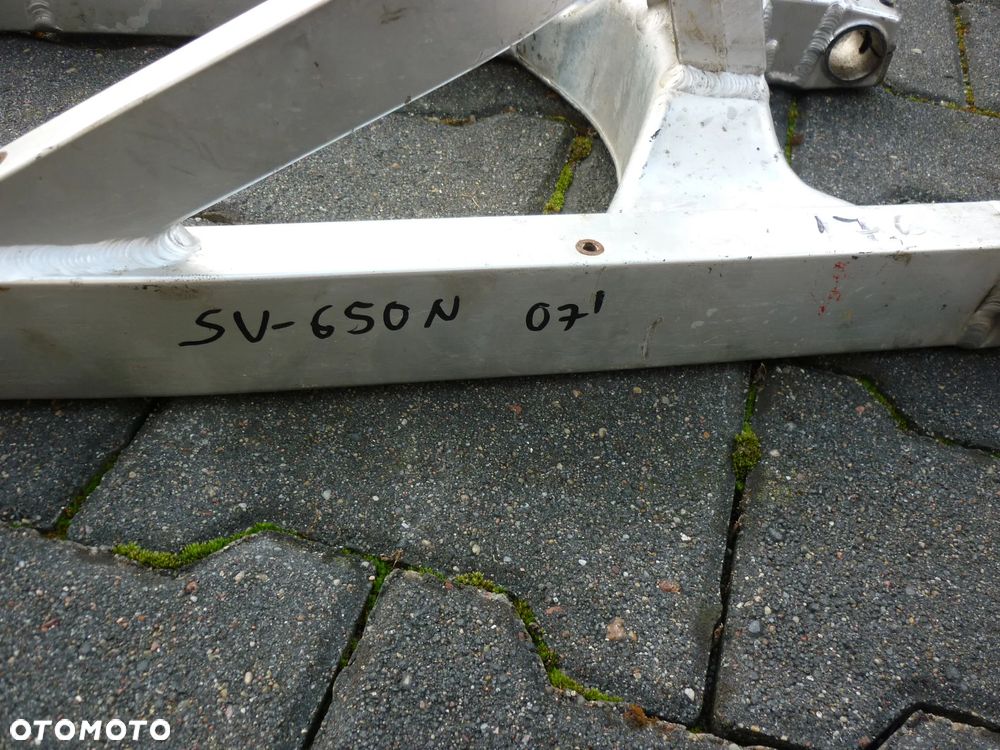 Pokrywa dekiel sprzęgła pompa wody Suzuki SV 650 rok od 2003 - 11