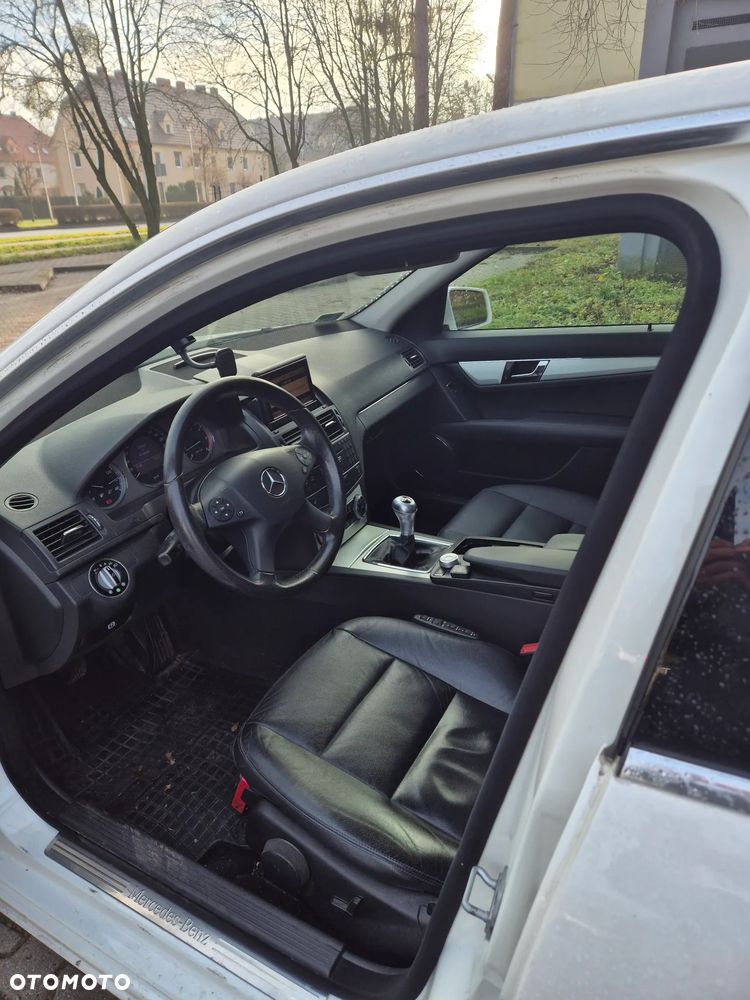 Mercedes-Benz Klasa C 250 CDI BlueEff Elegance - 5