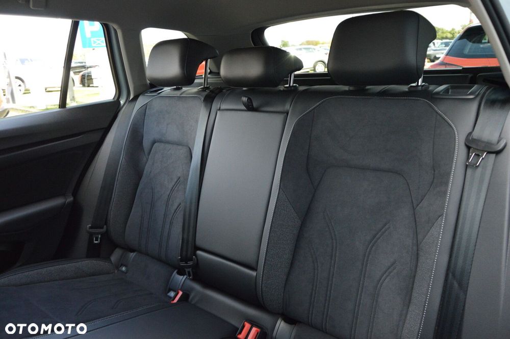 Volkswagen Golf - 27