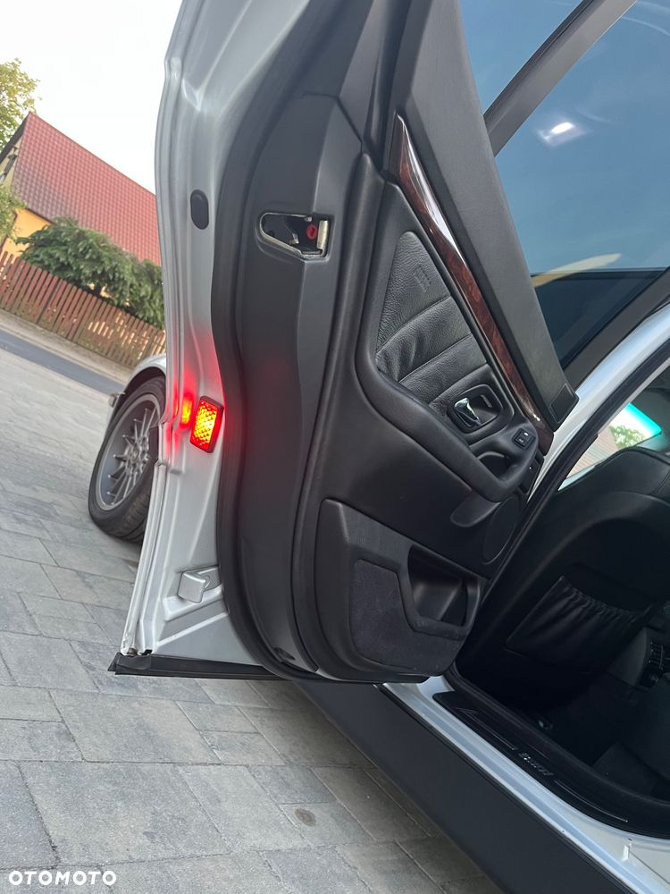 BMW Seria 7 735i L - 25
