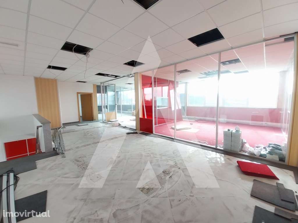 Armazém e Moradia em Oliveira de Frades - Grande imagem: 4/55