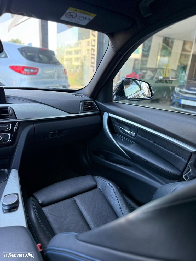 BMW 330 - 17