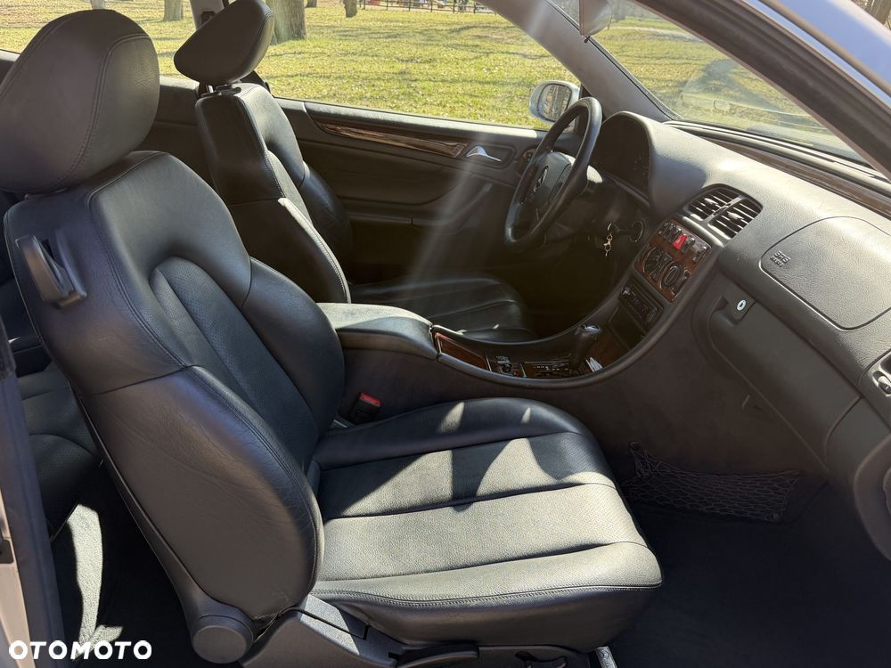 Mercedes-Benz CLK - 4