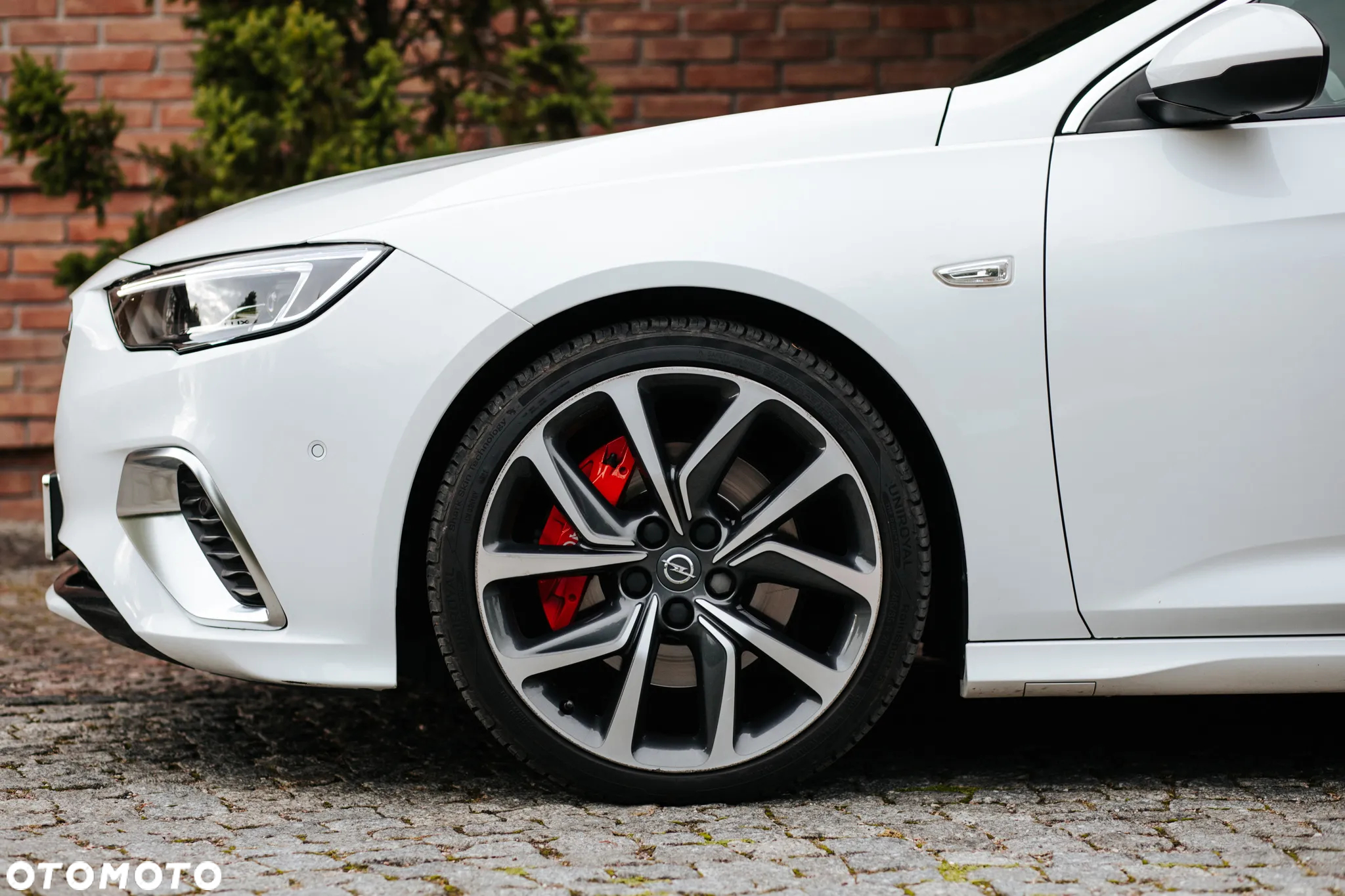 Opel Insignia 2.0 CDTI 4x4 GSi S&S - 9