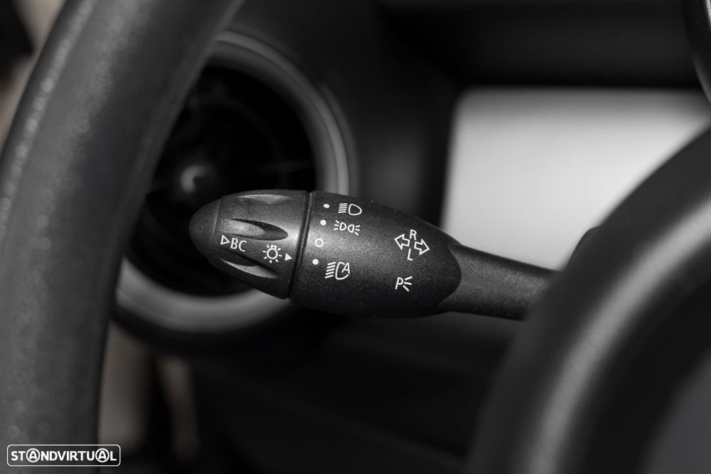 MINI 3 Portas One D - 15