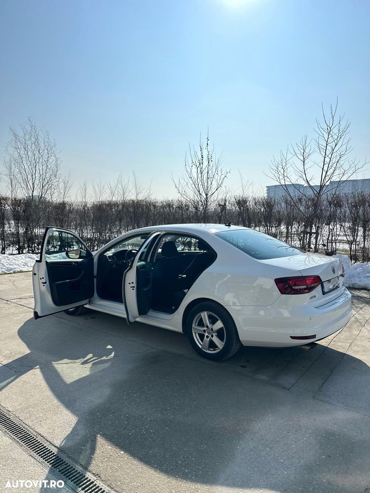 Volkswagen Jetta 1.4 TSI Comfortline - 5