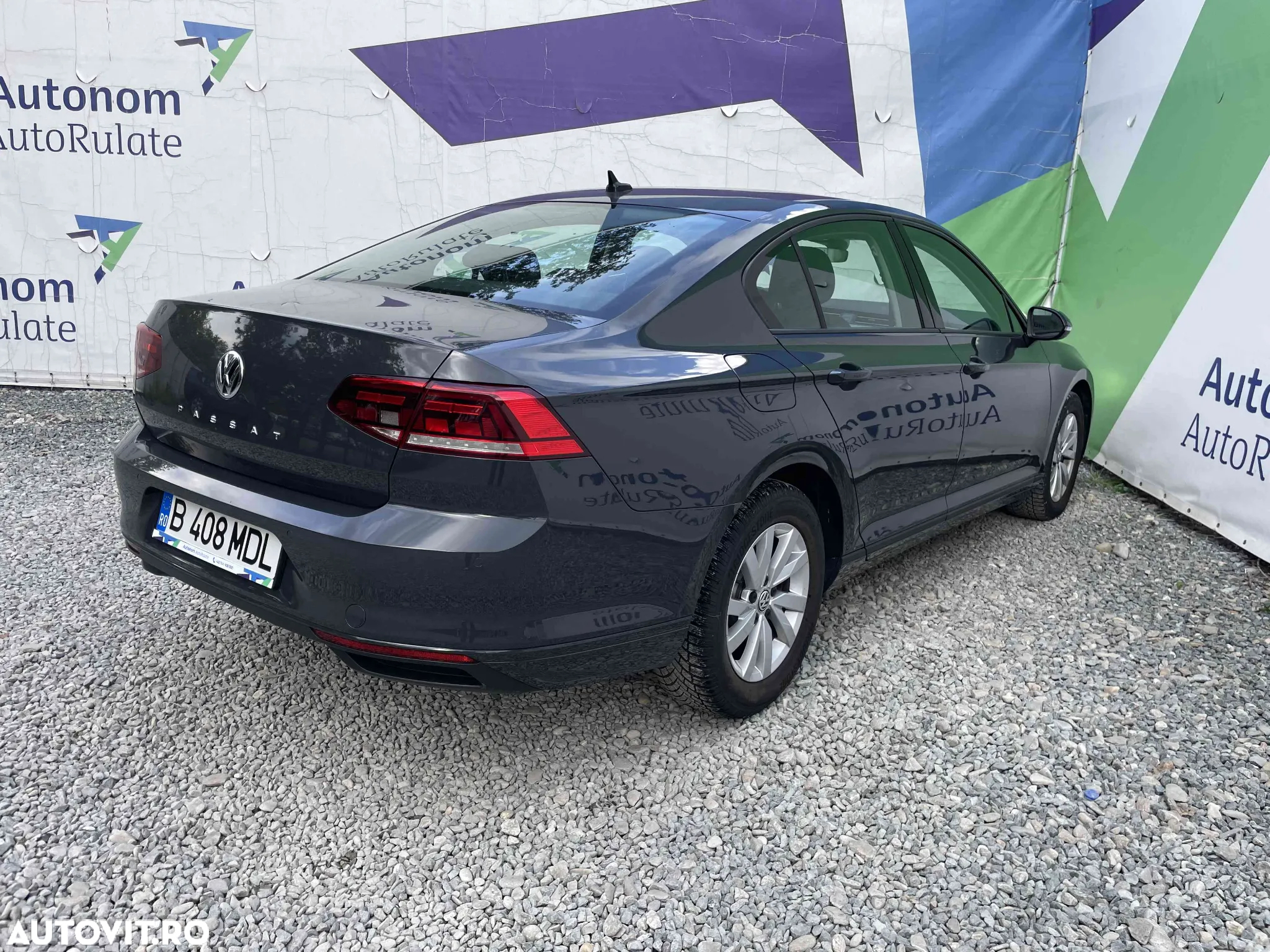 Volkswagen Passat - 5