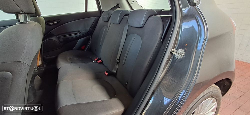 Fiat Bravo 1.6 M-Jet Active - 11