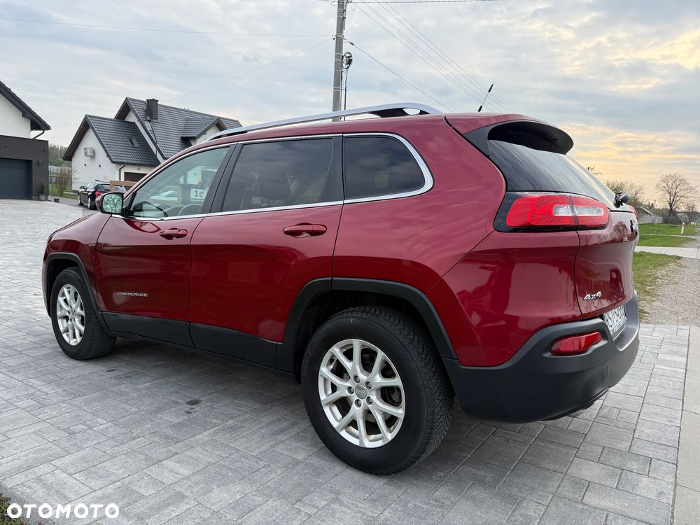 Jeep Cherokee - 34