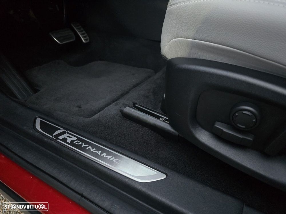 Jaguar E-Pace 1.5 P300e R-Dynamic SE AWD Aut. - 45