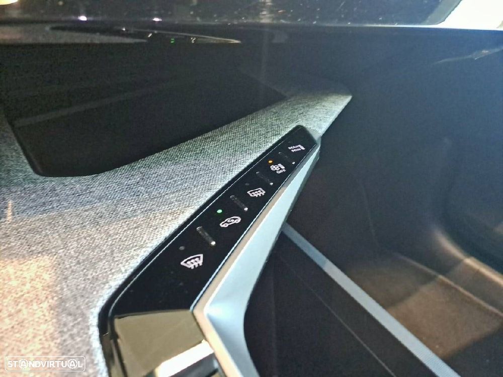 Peugeot 5008 1.2 Hybrid Allure e-DCS6 - 22